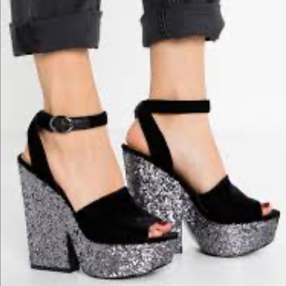 Leather Peep Toe Ski High Platform Sandal - Picture 3 of 8